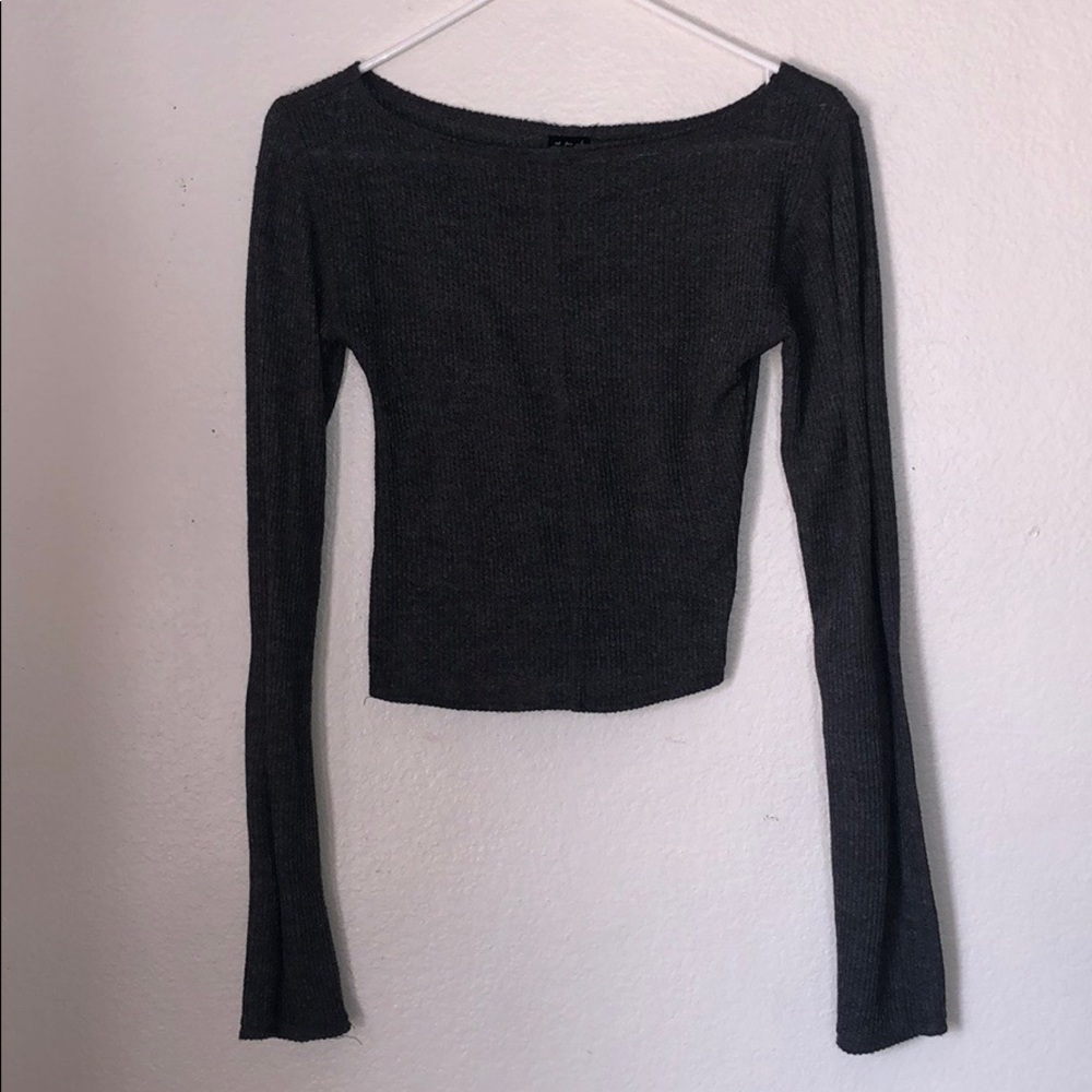 Gray knitted long sleeve off the shoulder top.